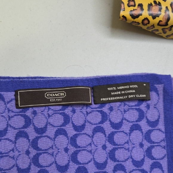 Coach Purple Scarf - Picture 2 of 4